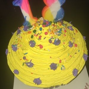 Meet your Posher, Simone